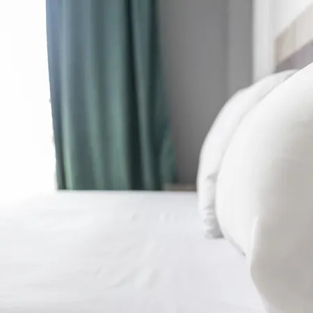 Secret Oasis Aptms Room1